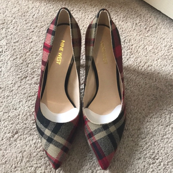 Two pairs of Nine West pumps size 7.5 - Picture 2 of 7